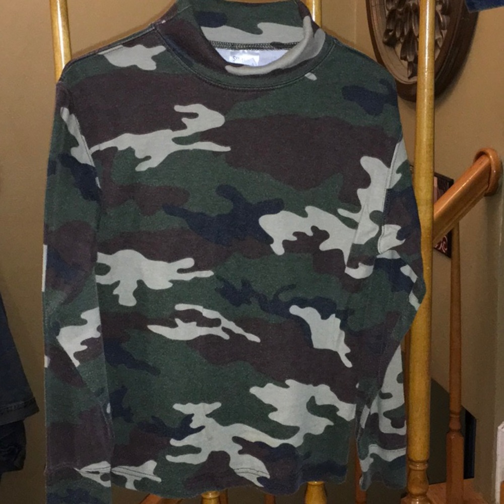 Camouflage Kids Turtleneck, Size 8/10